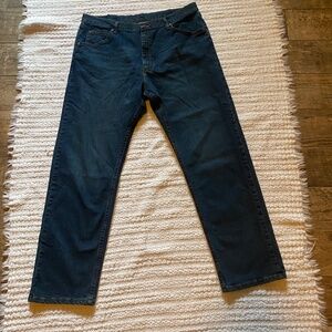Wrangler Men’s Relaxed Seat &Thigh Fit Flex Dark Denim 38x32Jeans